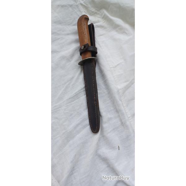 Poignard de combat des nettoyeurs de tranch�e COUTROT mod�le Nr 6  avec son �tui cuir d 'origine wwI