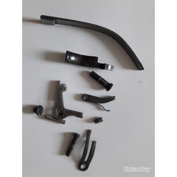 Lot de 10 pi�ces  pour Revolver Uberti 1858 new army improved