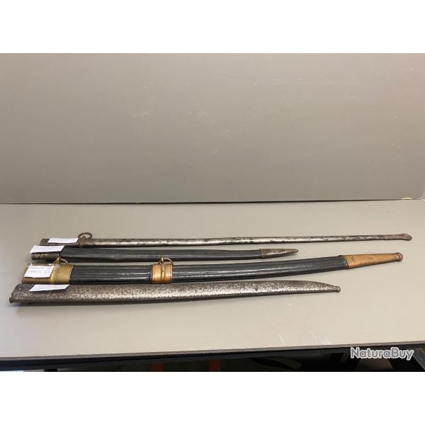 LOT DE 4 FOURREAU DIVERS