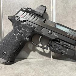 "PACK" Pistolet STEYR ARMS ATD Compact Calibre 9 mm Para + Point rouge SIGHTMARK + Lampe FENIX