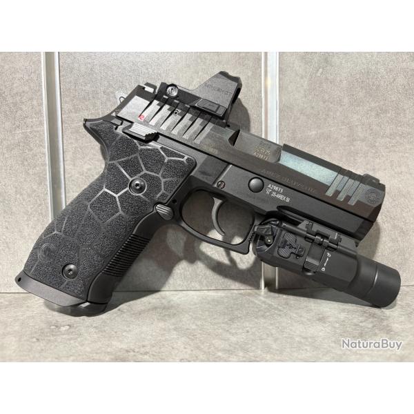 "PACK" Pistolet STEYR ARMS ATD Compact Calibre 9 mm Para + Point rouge SIGHTMARK + Lampe FENIX