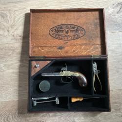 Magnifique Pistolet &agrave; coffre &agrave; percussion double canons