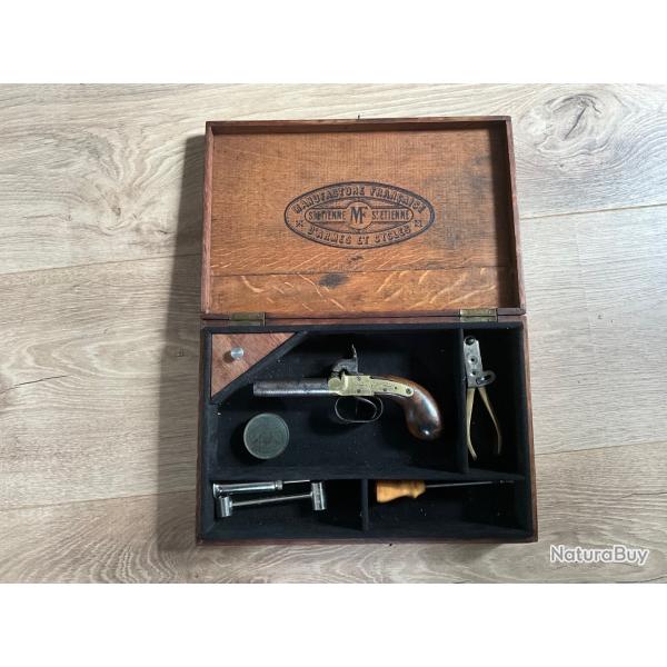 Magnifique Pistolet � coffre � percussion double canons