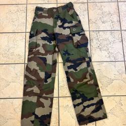 Pantalon de combat CE zone temp&eacute;r&eacute; T. 69/76L - 1� sans prix de r&eacute;serve !!
