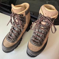 Chaussures montagne randonn&eacute;e chasse Lowa EIGER tout cuir 9 1/2 T 44
