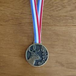 M&eacute;daille cotation troph&eacute;e daim &eacute;chelon or