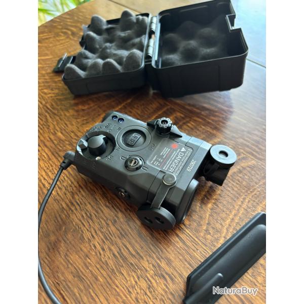 PEQ-15 Lampe torche laser Airsoft en ABS noir fonctionnel / Compatible avec syst�me de rail de 20 mm