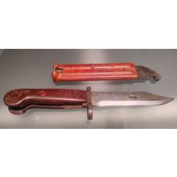 Ba&iuml;onnette  russe ak 47