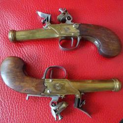 paire de pistolets a silex,marine, fin XVIIIe