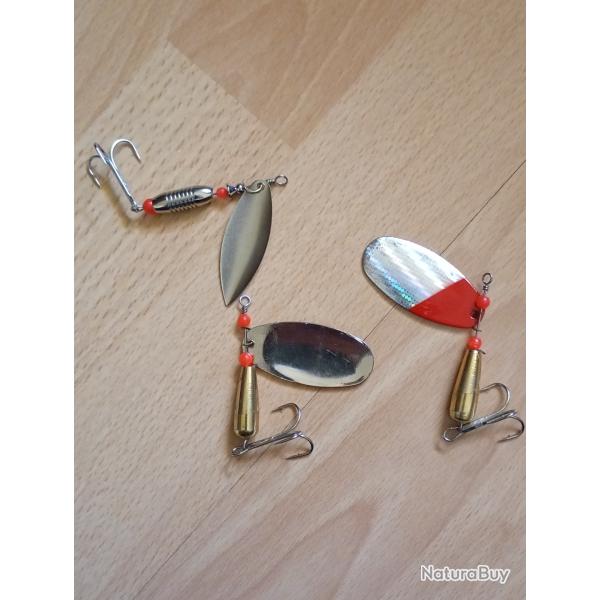 Lot de cuillers de p�che