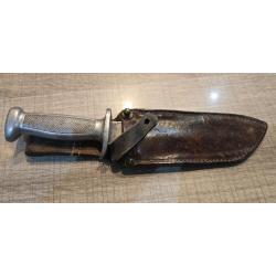 couteau des chantiers de jeunesse fabrication Sabatier jeune, p&eacute;riode 1941-44, origine France