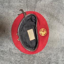 B&eacute;ret rouge parachutiste fran&ccedil;ais