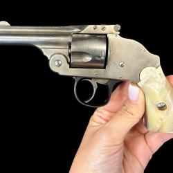 SUPERBE HARRINGTON RICHARDSON cal. 38sw