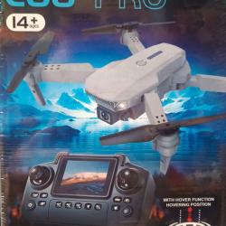 Drone e88 pro wifi double cam&eacute;ra &eacute;cran sur la t&eacute;l&eacute;commande