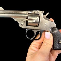 EXCELLENT REVOLVER DE POCHE HARRINGTON RICHARDSON cal. 32sw short
