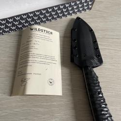 Couteau wildsteer SKELET N690 Micarta noir toxifi&eacute; &eacute;dition limit&eacute;e 20 ans neuf