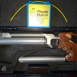 Walther  LP 400  CARBONtr&egrave;s bon &eacute;tat,  peu tir&eacute;, 2 cartouchesCrosse droit M