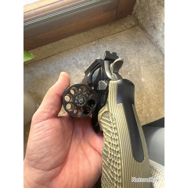 Smith&wesson TRR8 performance center