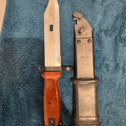 Ba&iuml;onnette AK 47, au m&ecirc;me num&eacute;ro en tbe