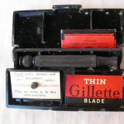 WW2 US RASOIR MILITAIRE AM&Eacute;RICAIN " GILLETTE " NEUF DANS SA BO&Iuml;TE EMBALLAGE PLASTIQUE GILLETTE (39-4
