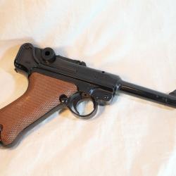 pistolet arm&eacute;e factice pistolet en plastique P08 ASGK &agrave; billes - ref AMF25LUG001