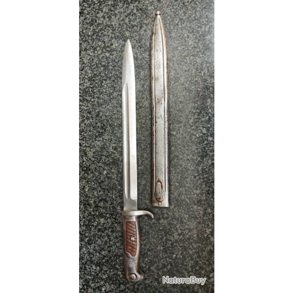 Rare mod�le de Baionnette Erzatz �tat impeccable avec fourreau (petite bosse)
