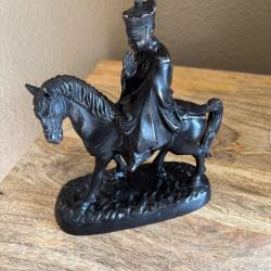 Sculpture &eacute;questre cavalier chinois en bronze