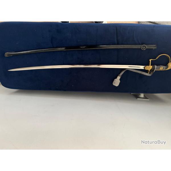 Sabre allemand Eickhorn Solingen t�te de lion + fourreau et dragonne