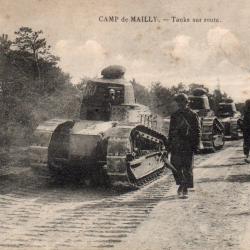 Carte Postale Ancienne - Camp de Mailly - Chars sur route -N&deg;8252