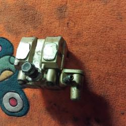 &Eacute;trier de frein double piston pour dirt ou quad chinois