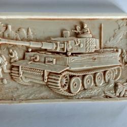 Bas relief char tigre 1 avec son support