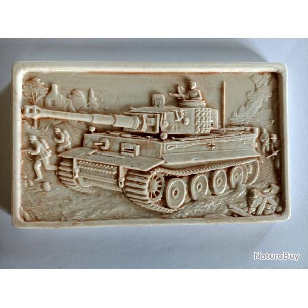 Bas relief char tigre 1 avec son support