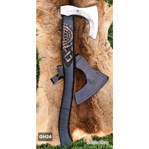 HA24 - Grande Hache Viking Grav�e - 65 cm - �tui cuir noir inclus