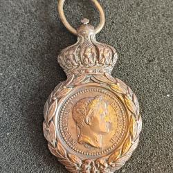 M&eacute;daille de Sainte-H&eacute;l&egrave;ne NAPOLEON - mod&egrave;le 1857 - 2nd Empire - sans ruban
