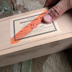 Vends tr&egrave;s rare grande bo&icirc;te Allemande ww2 de rangement.