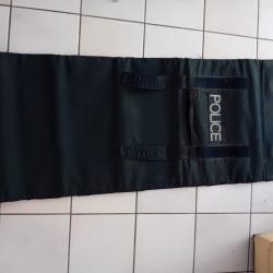 ENCHERE BOUCLIER BALISTIQUE SWAT HAWK DEPLIABLE NIVEAU 3A DE 150 CM DE HAUTEUR ET 52 CM DE LARGEUR