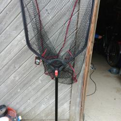 &Eacute;puisette Abu Garcia beast pliante 70*60cm neuve