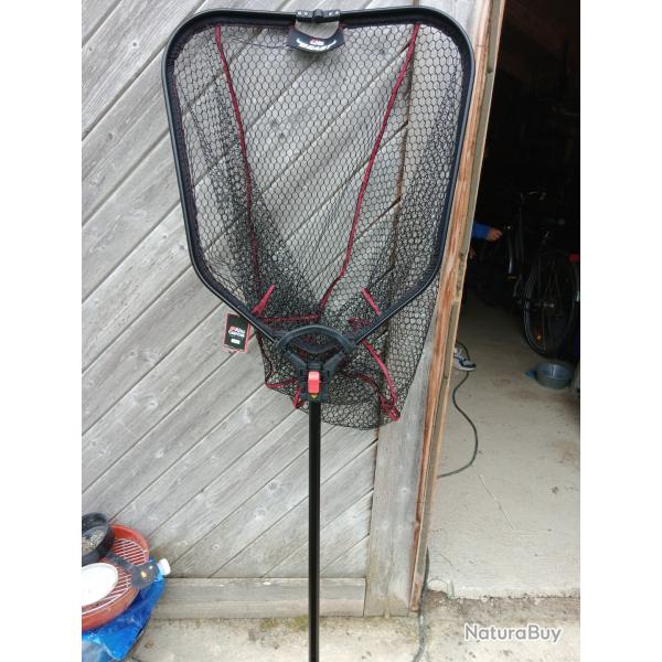 �puisette Abu Garcia beast pliante 70*60cm neuve