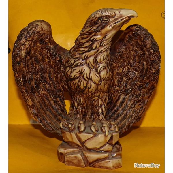 LEGION : AIGLE EMBLEME DE LA LEGION ETRANGERE , DIMENSION 20 CM X 20 CM POIDS 1,800 KILO , TRES BON