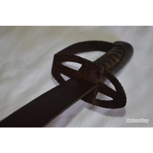 SABRE REVOLUTIONNAIRE ENTIEREMENT EN FER
