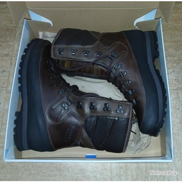 meindl boots UK 8.5 men dovre extreme MFS Neuf