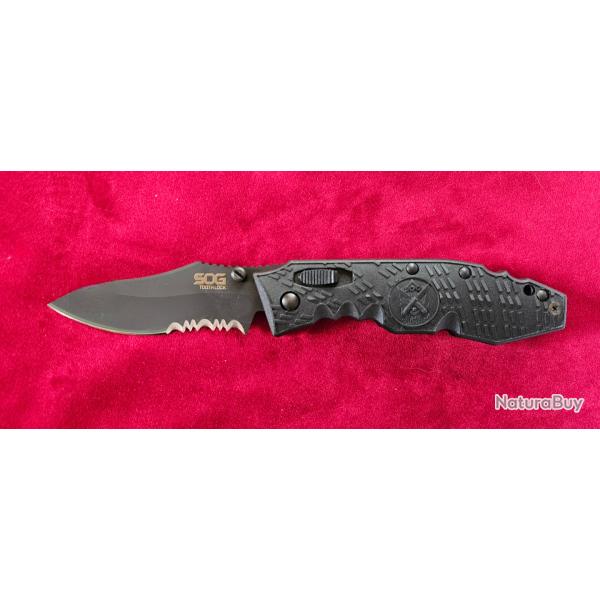 SOG Toothlock Black TK-02 - Partially serrated
