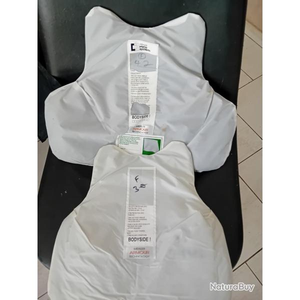 Ench�re lot de 2 plaques balistiques 3a contre les armes de poings et les lames  MEHLER 34X33 cm