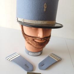 K&eacute;pi militaire de Capitaine de l'Arme Blind&eacute;e et Cavalerie + &eacute;paulettes et grade