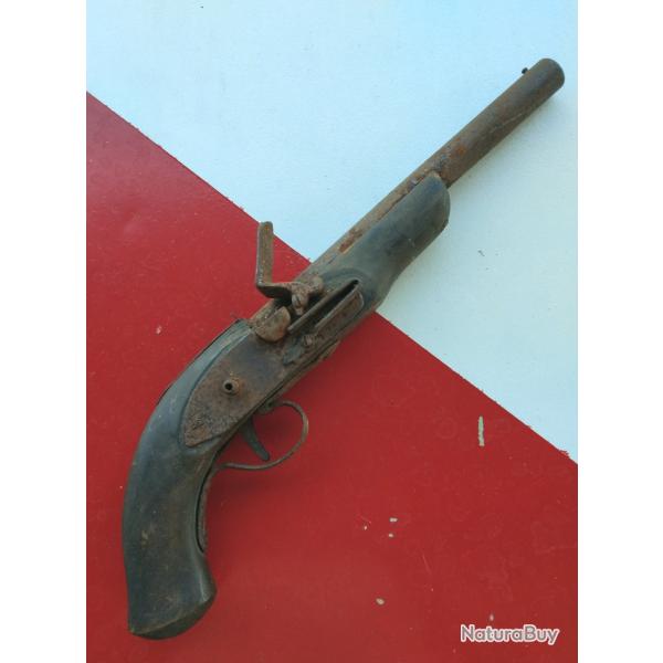 A SAISIR - Pistolet � silex pour restauration ou pi�ces (tous les ressorts pr�sents et fonctionnels)