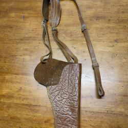 Holster d'&eacute;paule a identifier