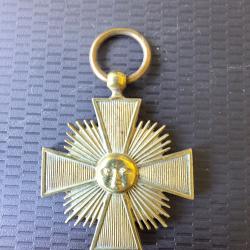 M&eacute;daille Croix Soleil Anthropomorphe (Franc-ma&ccedil;onnerie?)