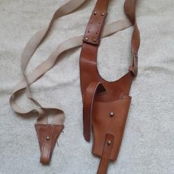Ancien Holster d'&eacute;paule cuir pour petit pistolet 6,35 ou 7,65 a voir