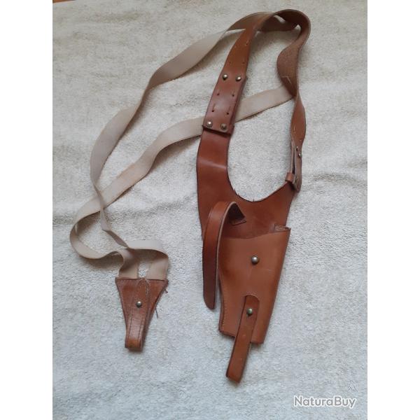 Ancien Holster d'�paule cuir pour petit pistolet 6,35 ou 7,65 a voir
