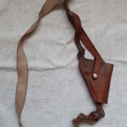 Ancien holster  d'&eacute;paule en cuir pour 6,35 et autre a voir